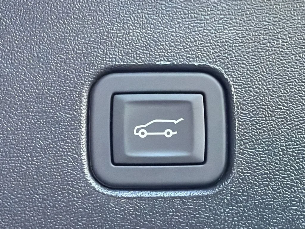 Used 2026 Black Cadillac Premium Sport image 19