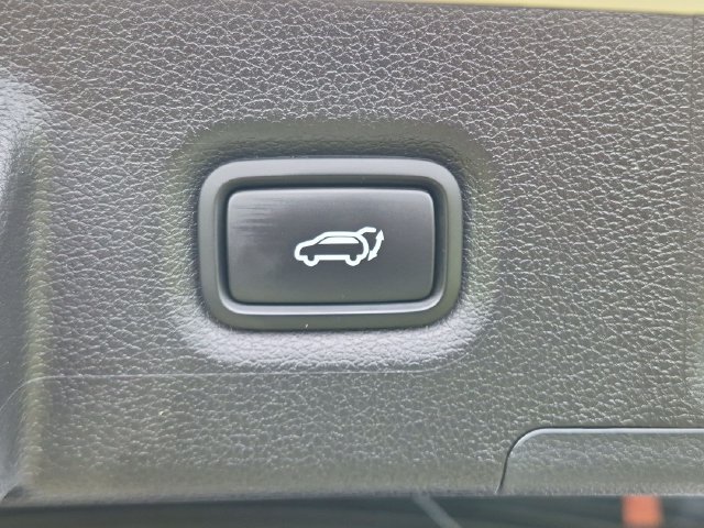 Certified Used 2023 White Hyundai SEL image 27