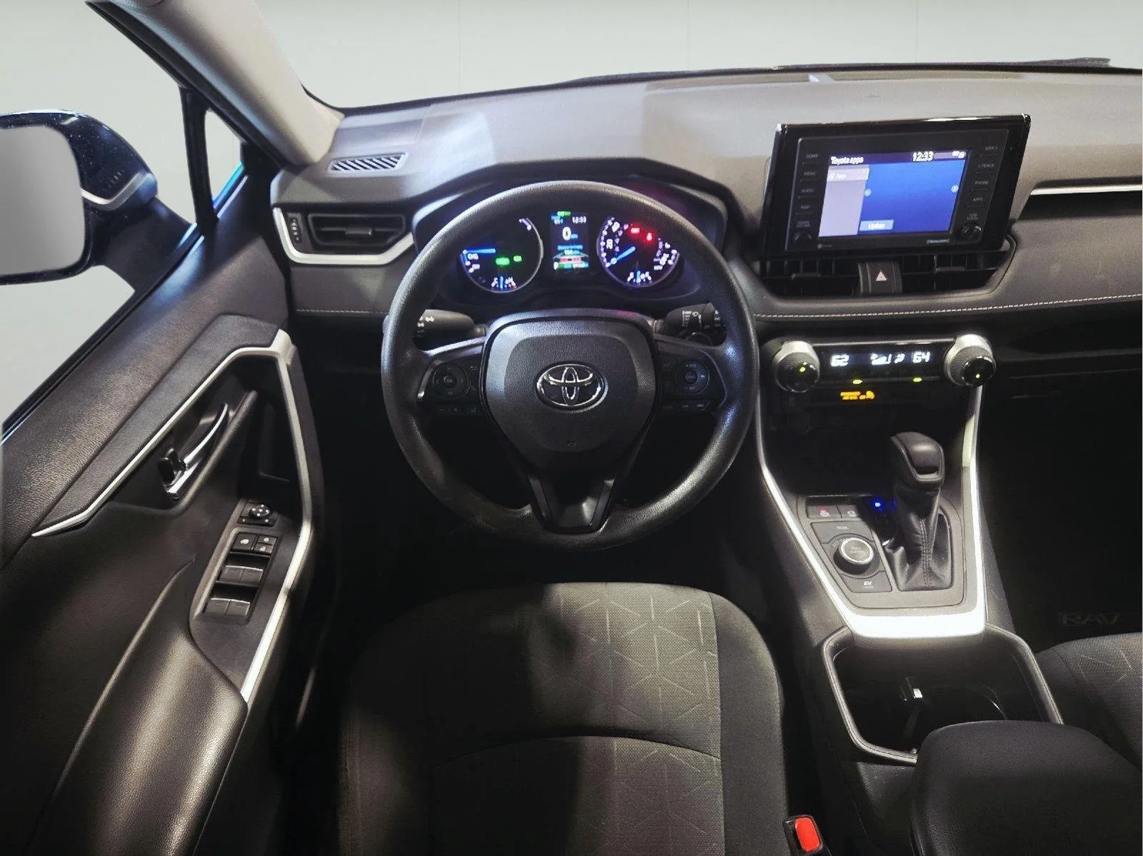 Used 2022 Midnight Black Metallic Toyota Hybrid XLE image 27