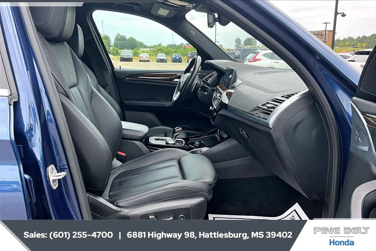Used 2024 Phytonic Blue Metallic BMW sDrive30i image 6
