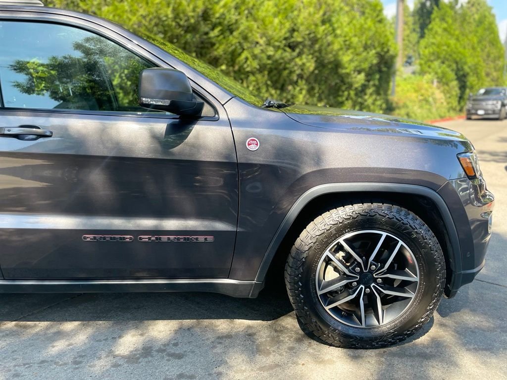 Used 2020 Granite Crystal Metallic Clearcoat Jeep Trailhawk image 2