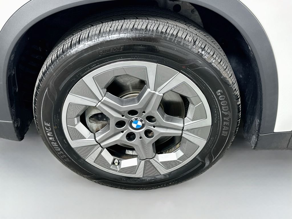 Certified Used 2023 Alpine White BMW xDrive28i image 32