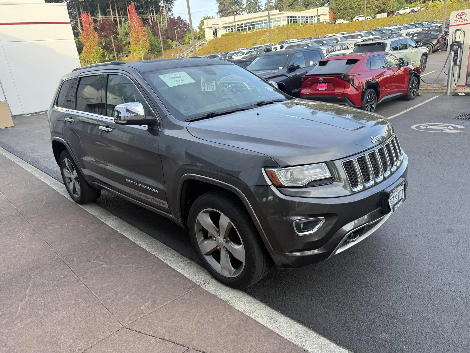 Used 2014 Granite Crystal Metallic Clearcoat Jeep Overland image 6
