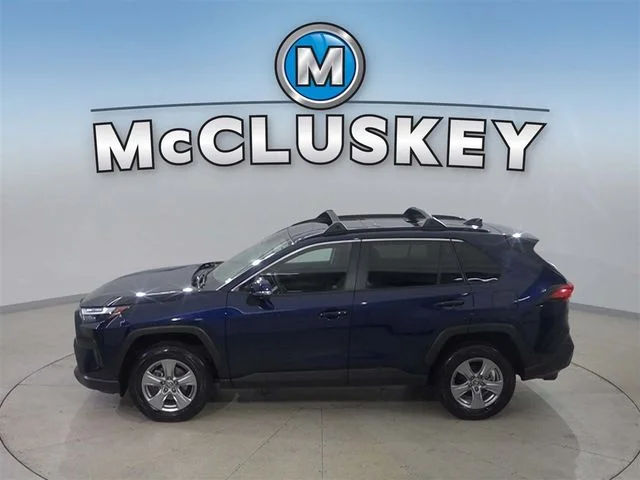 2024 Toyota RAV4 XLE - Photo 32