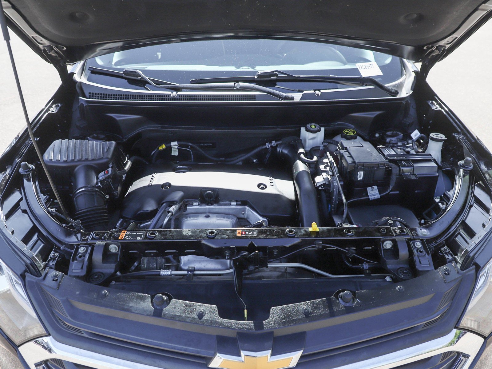 Used 2019 MOSAIC BLACK METALLIC Chevrolet LT image 30