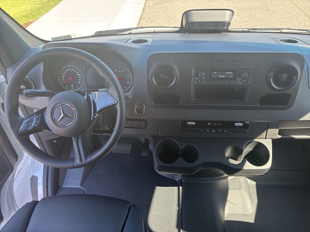 New 2026 Arctic White Mercedes-Benz Cargo 170 WB image 41
