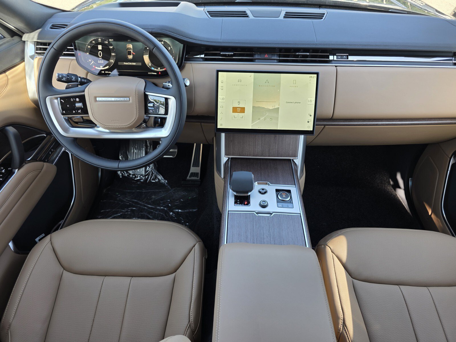 New 2027 Belgravia Green Land Rover P400 SE image 4