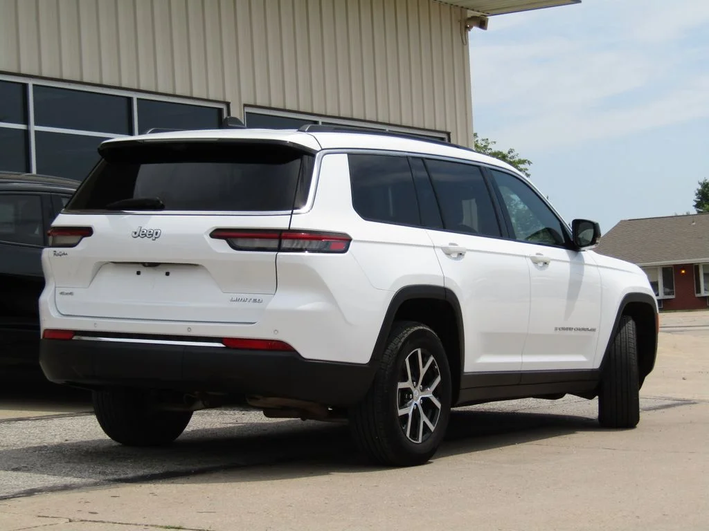 Used 2024 Bright White Clearcoat Jeep Limited image 3