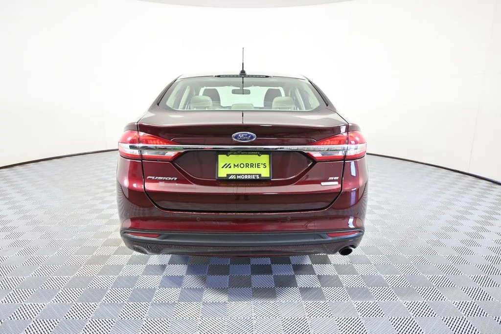 Used 2017 Red Ford SE image 5