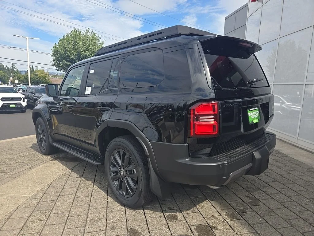 New 2027 Toyota Land Cruiser Base 4D Sport Utility in Beaverton