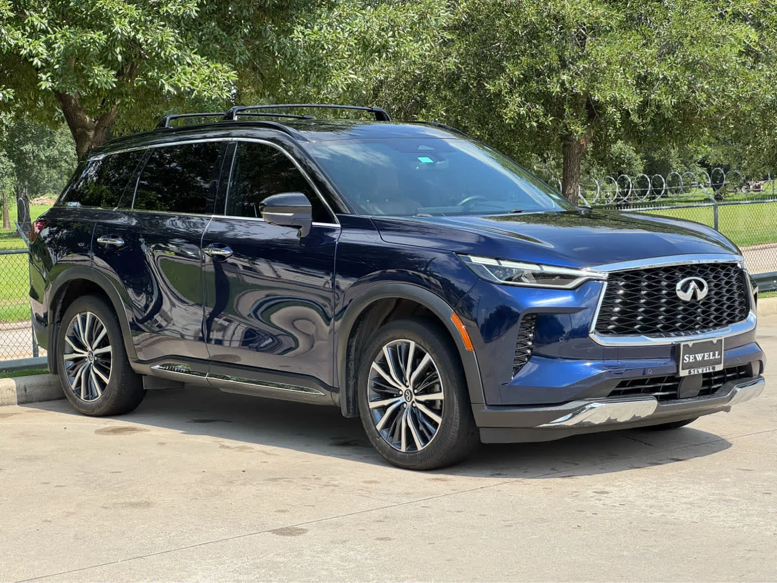 Certified Used 2022 2T GRND BLUE INFINITI AUTOGRAPH image 4