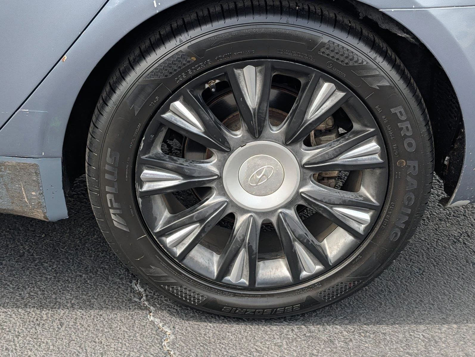Used 2009 Sterling Blue Metallic Hyundai 3.8L image 9