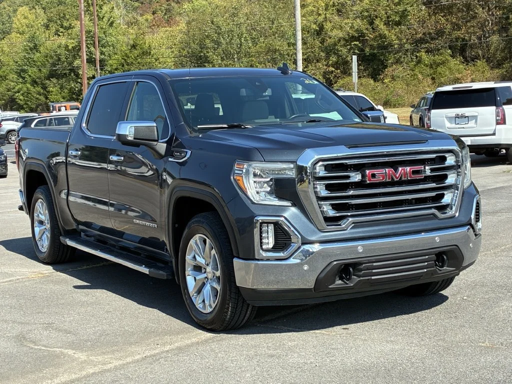Used 2019 DARK SKY METALLIC GMC SLT image 4