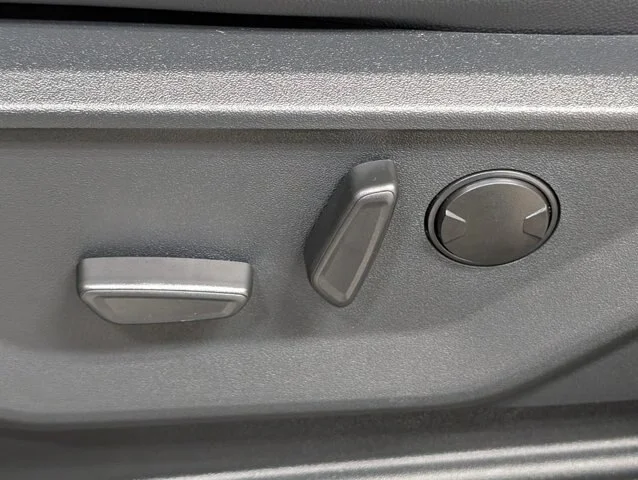 New 2026 Carbonized Gray Metallic Ford F-250® Lariat® image 54