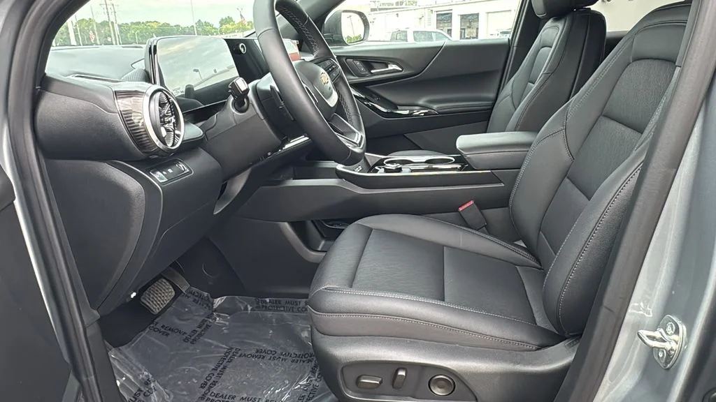 2026 Chevrolet Equinox LT - Photo 6