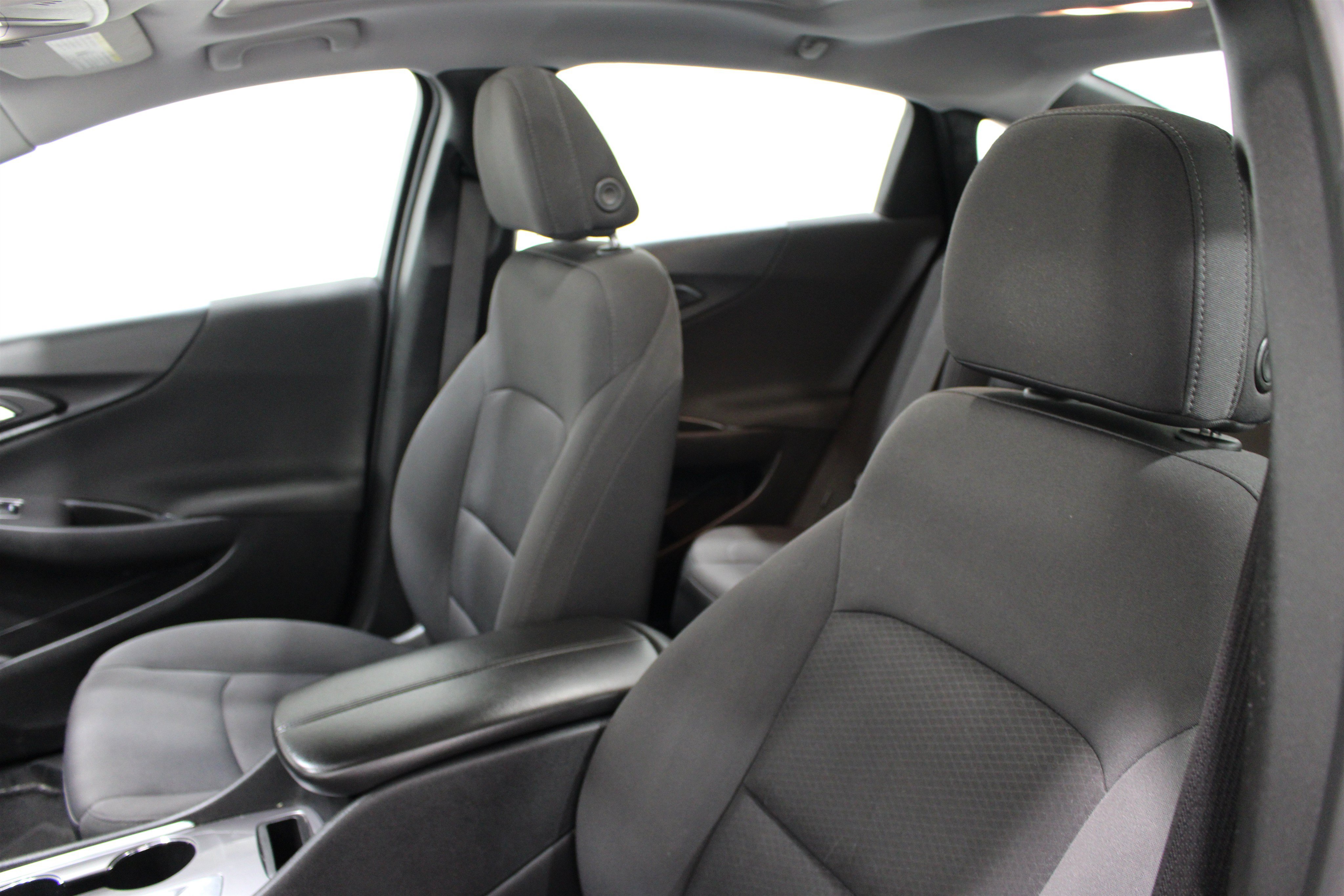 Used 2020 Shadow Gray Metallic Chevrolet LT image 4