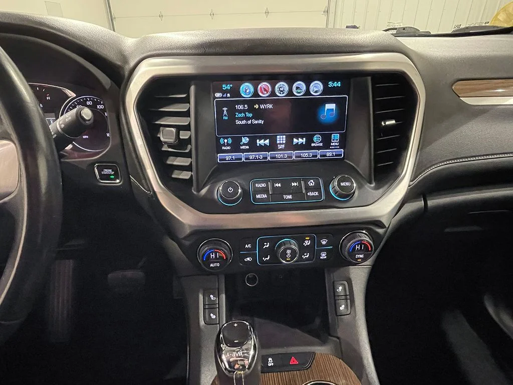 Used 2019 Blue GMC SLE-2 image 33