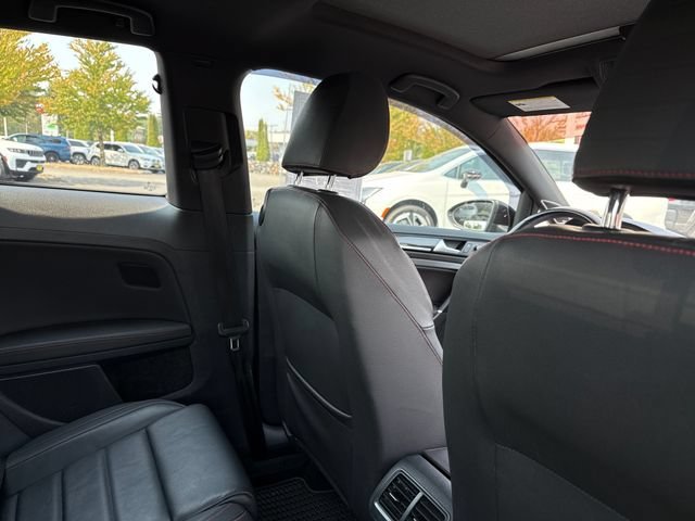 Used 2015 Steel Gray Metallic Volkswagen 2.0T SE image 21