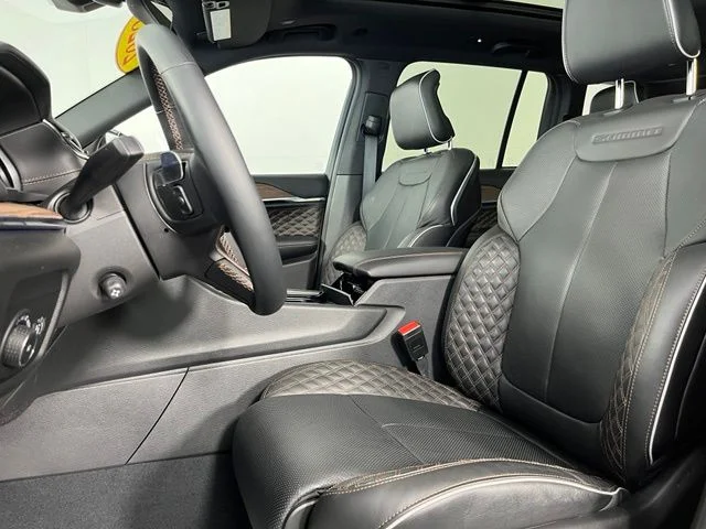Used 2023 White Jeep Summit image 17