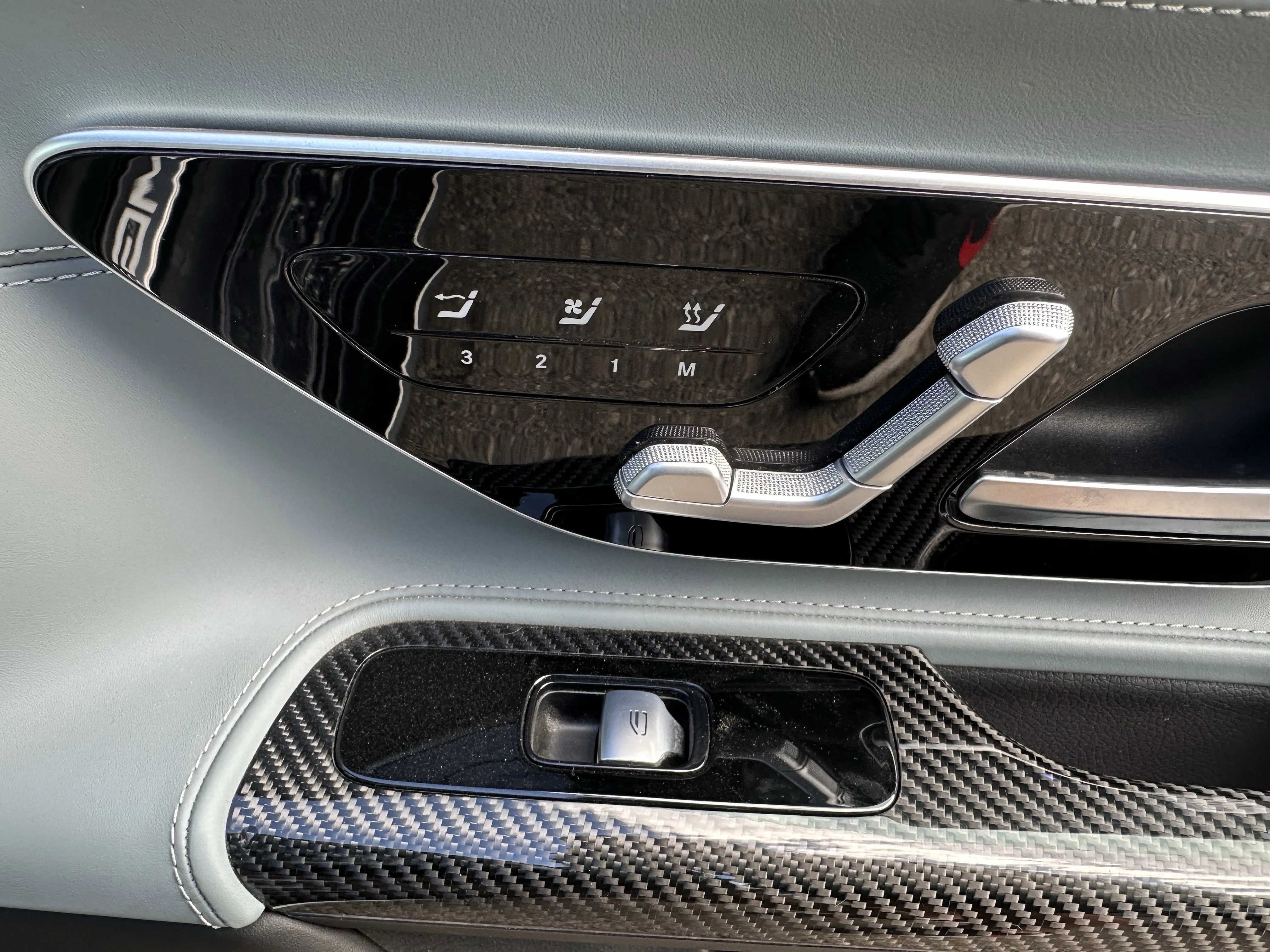 Certified Used 2022  Mercedes-Benz AMG SL 63 image 19