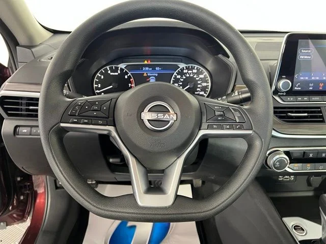 Used 2025  Nissan 2.5 SV image 19