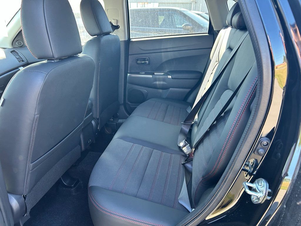 2025 Mitsubishi Outlander Sport SE - Photo 9
