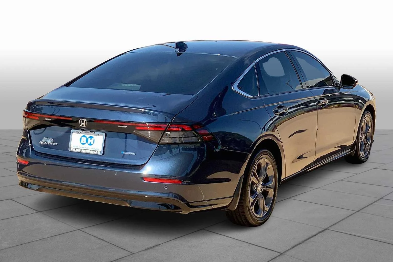 Used 2023 Canyon River Blue Metallic Honda EX-L image 12