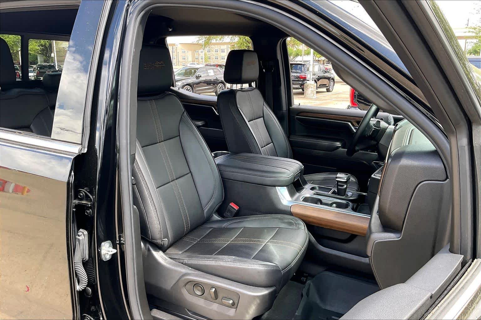 Used 2024 Black Chevrolet High Country image 9