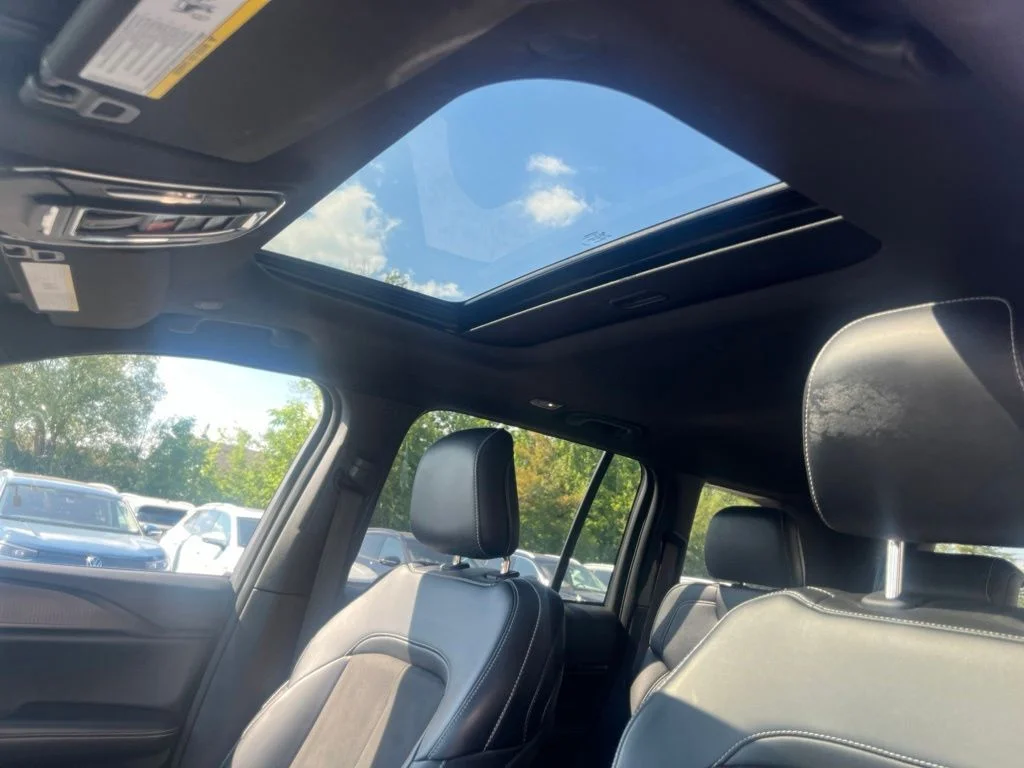 Used 2023 Black Jeep Altitude X image 23