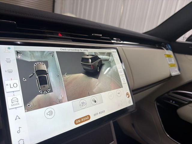 New 2026 Eiger Grey Land Rover SE image 33