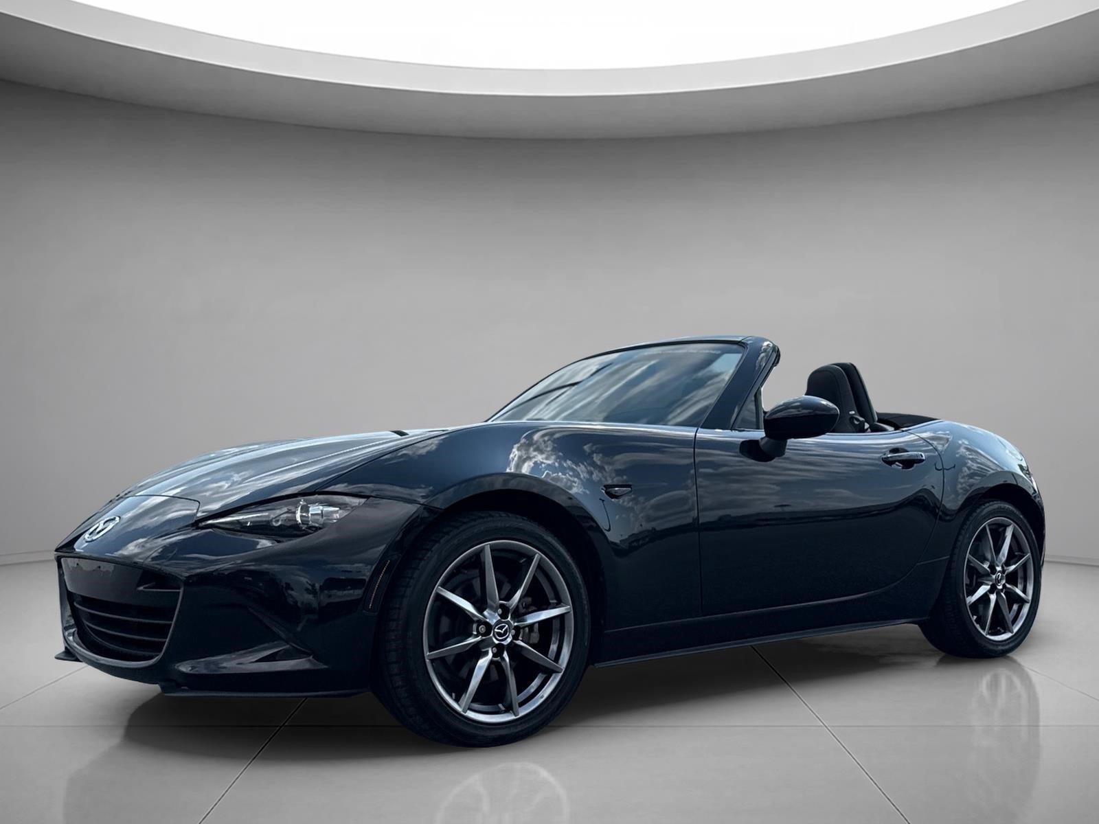 Used 2022 Jet Black Mica Mazda Grand Touring image 2