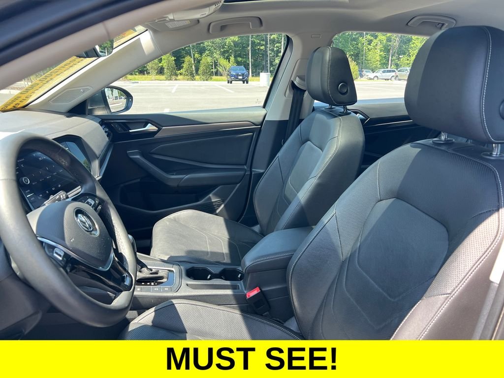 Used 2020 Gray Volkswagen SEL Premium image 3