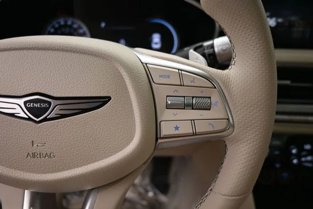 Used 2026 White Genesis 2.5T Prestige image 28