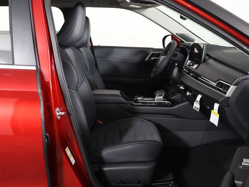 New 2026 Red Mitsubishi SE 1.5T 2WD image 30