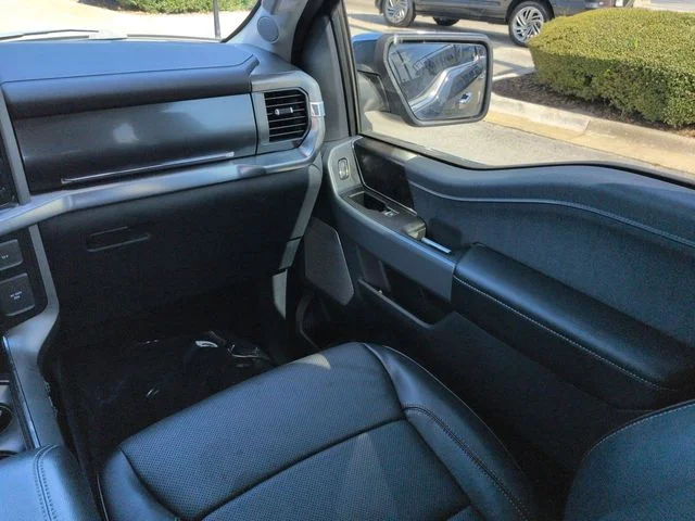 Used 2022 Blue Metallic Ford Lariat image 17