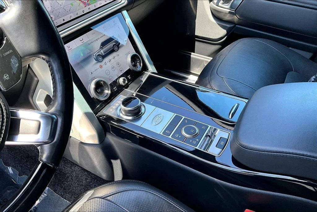 Used 2019 Black Land Rover 5.0L V8 Supercharged image 16