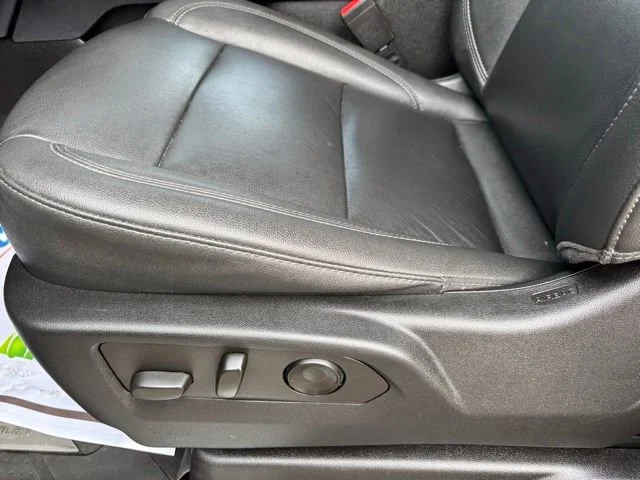 Used 2023 Iridescent Pearl Tricoat Chevrolet LT image 16
