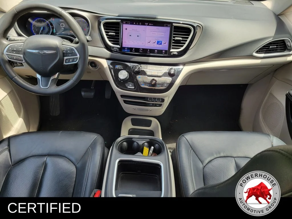 Used 2022 White Chrysler Touring L image 18