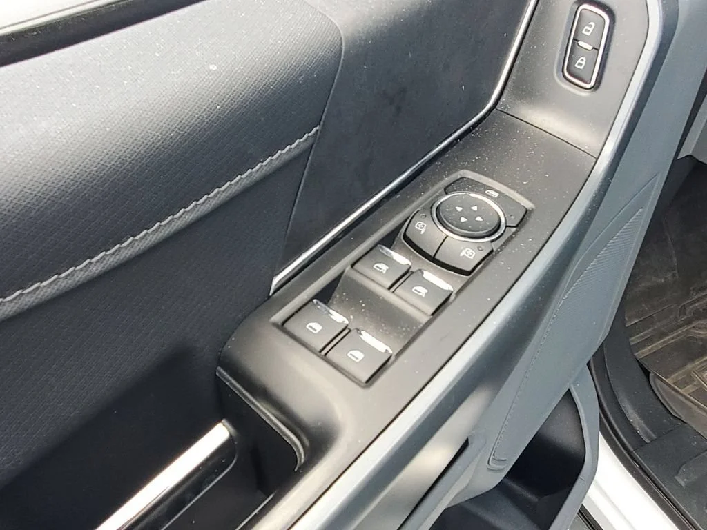 Used 2024 White Ford XLT image 29