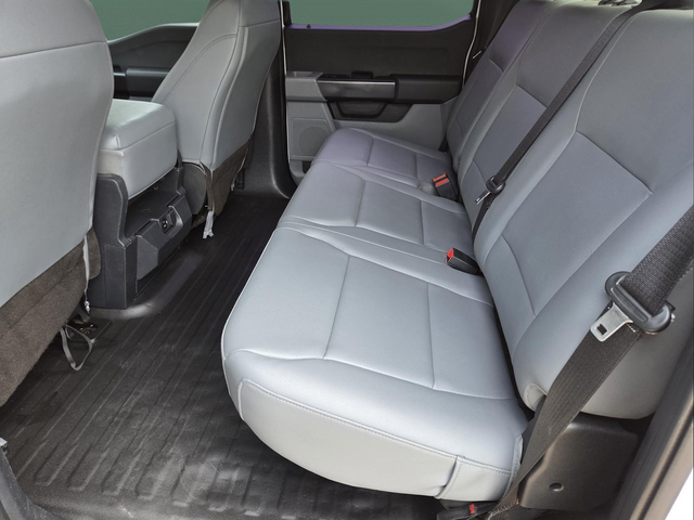Used 2022 White Ford XL image 23