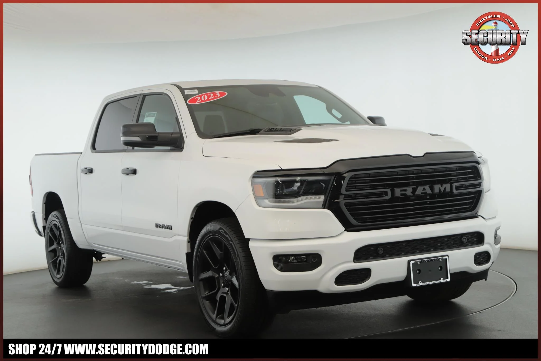 2023 RAM 1500 Laramie 4x4 Crew Cab 5'7's photo