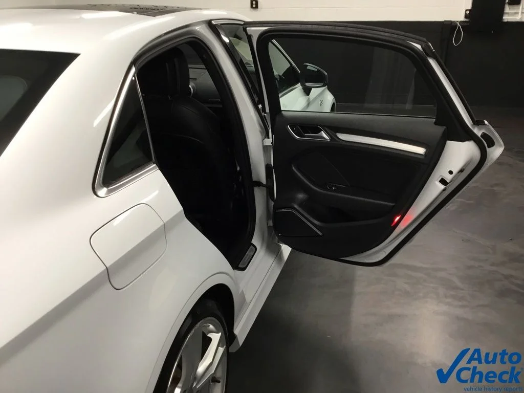 Used 2016 White Audi 2.0T Prestige image 34