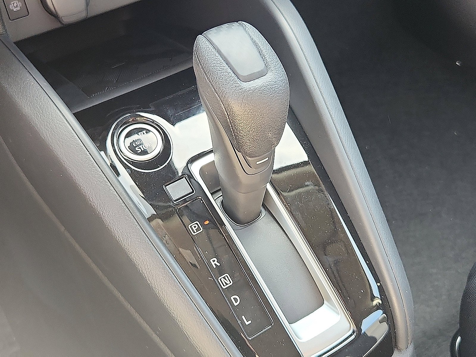 2025 Nissan Versa Sedan SV - Photo 11