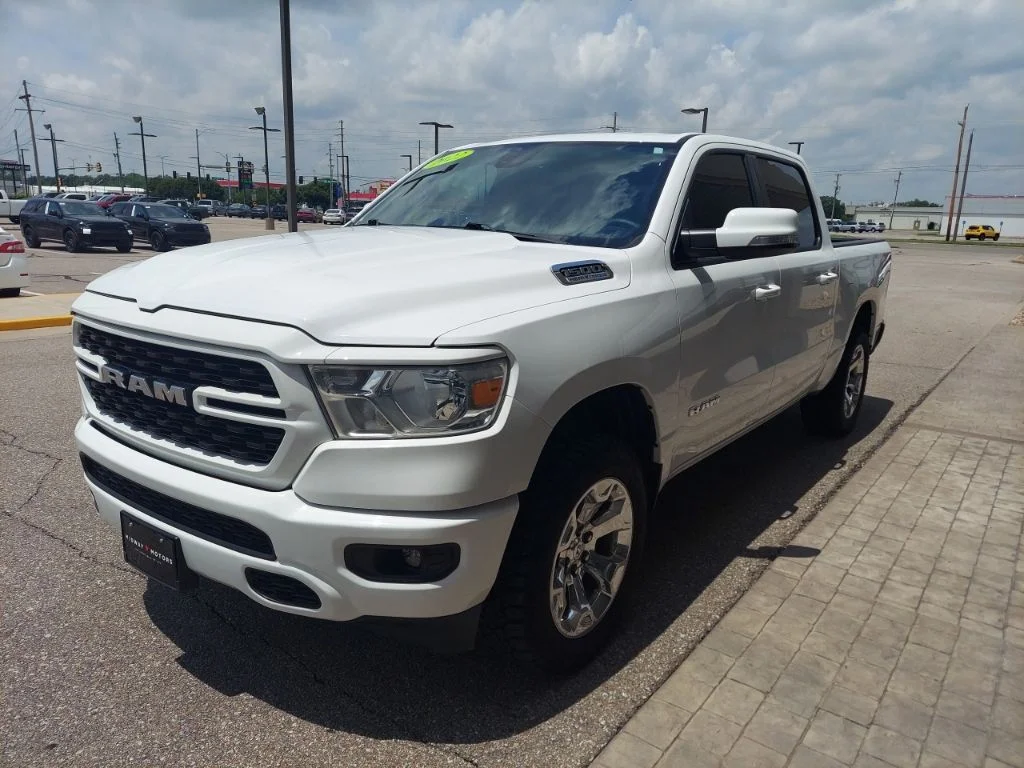 Used 2022 White Ram Big Horn/Lone Star image 3