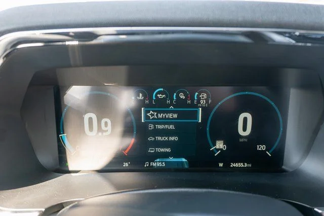 Used 2023  Ford Lariat image 21