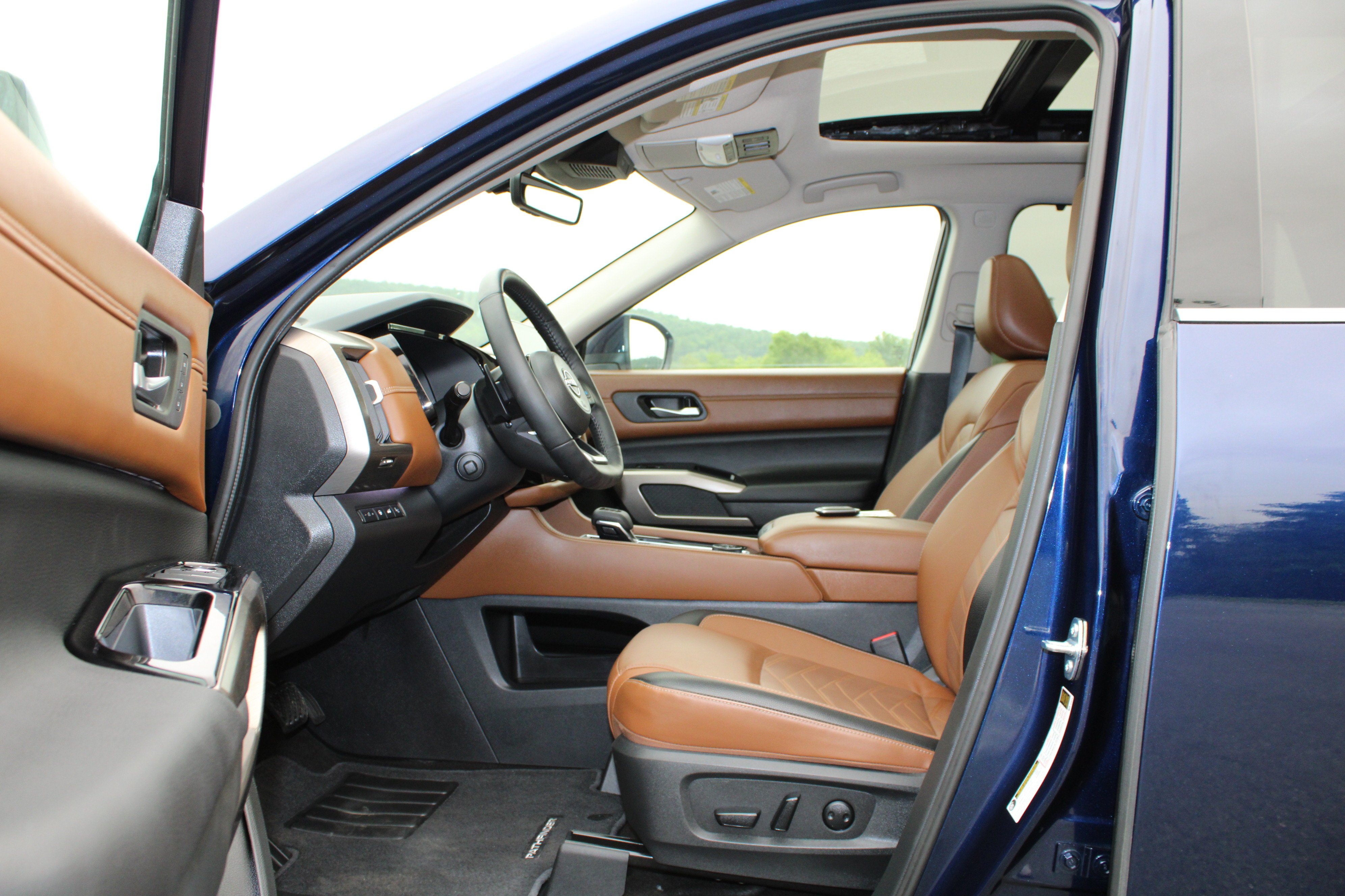 Used 2024 Deep Ocean Blue Pearl Nissan Platinum image 17