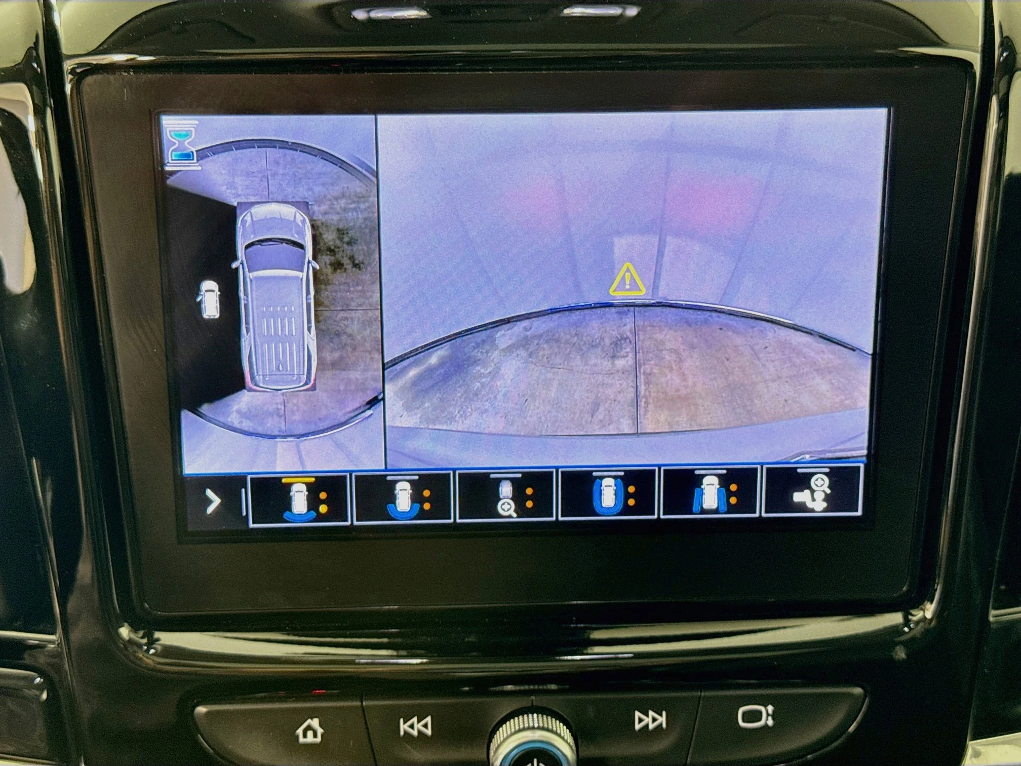 Used 2020 SILVER ICE METALLIC Chevrolet Premier image 16