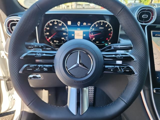 Used 2026 MANUFAKTUR Moonlight White Metallic Mercedes-Benz GLC 300 image 19