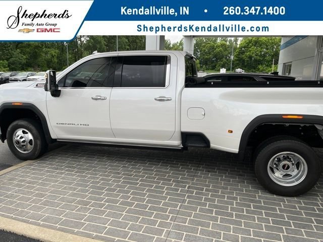 Used 2022 White Frost Tricoat GMC Denali DRW image 1