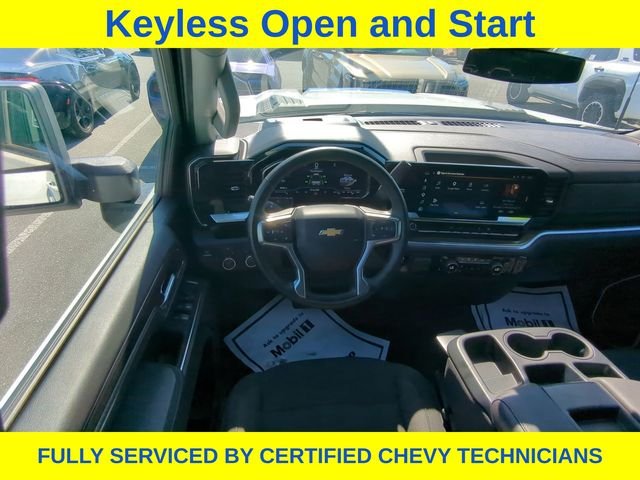 Used 2025 White Chevrolet LT image 40